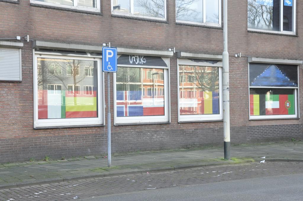 Breda Nightflight Jeugdherberg Exterior photo